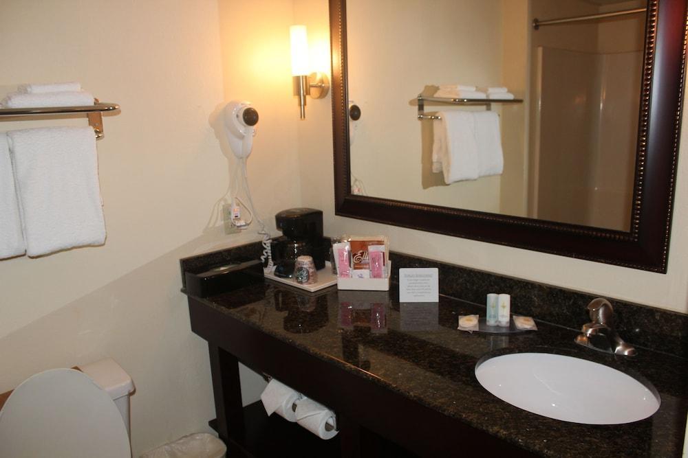 Comfort Inn Feasterville - Trevose Extérieur photo