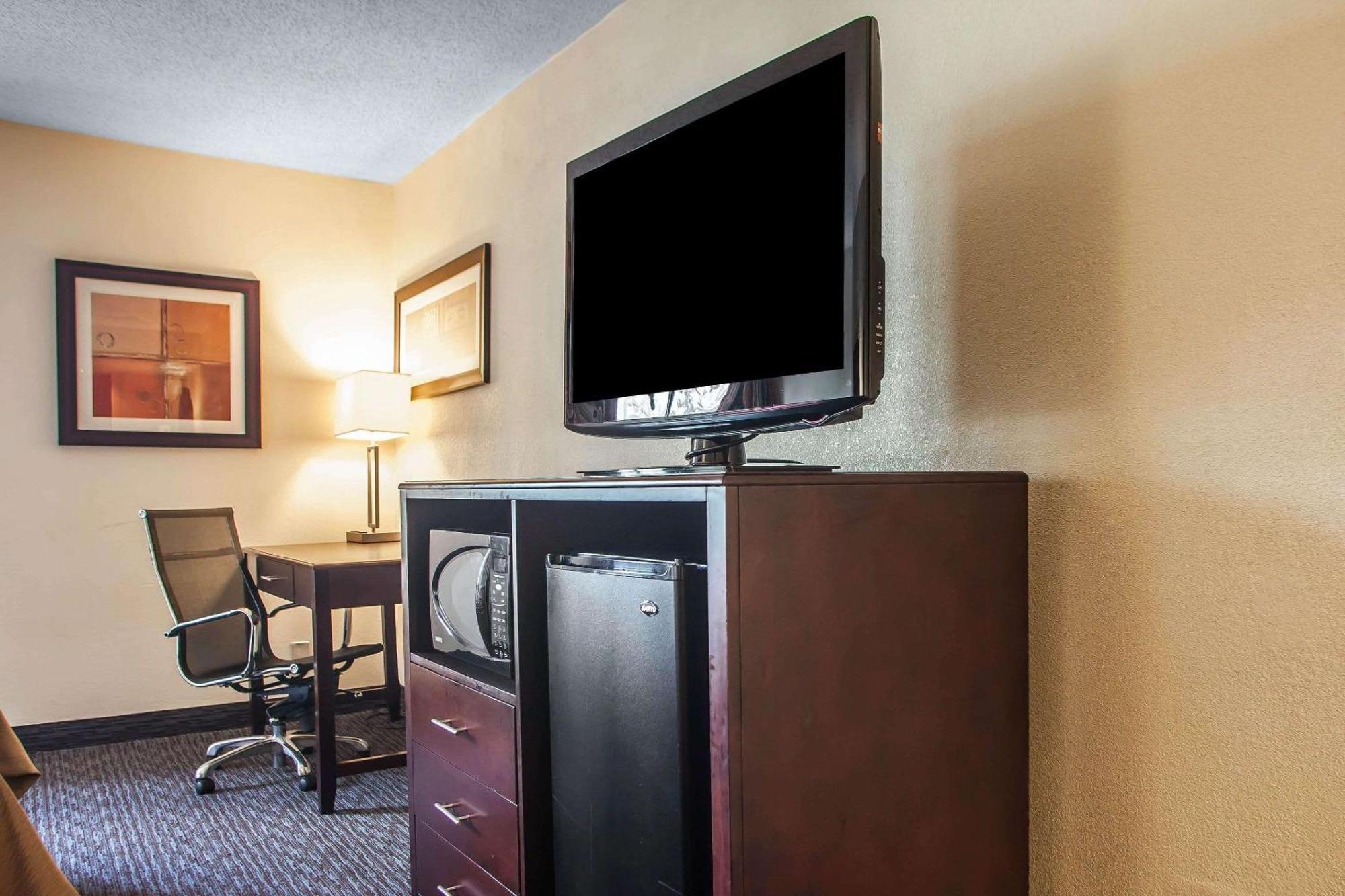 Comfort Inn Feasterville - Trevose Extérieur photo